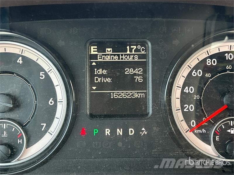 RAM 2500 SLT 4x4 Crew Cab Pickup Ostalo