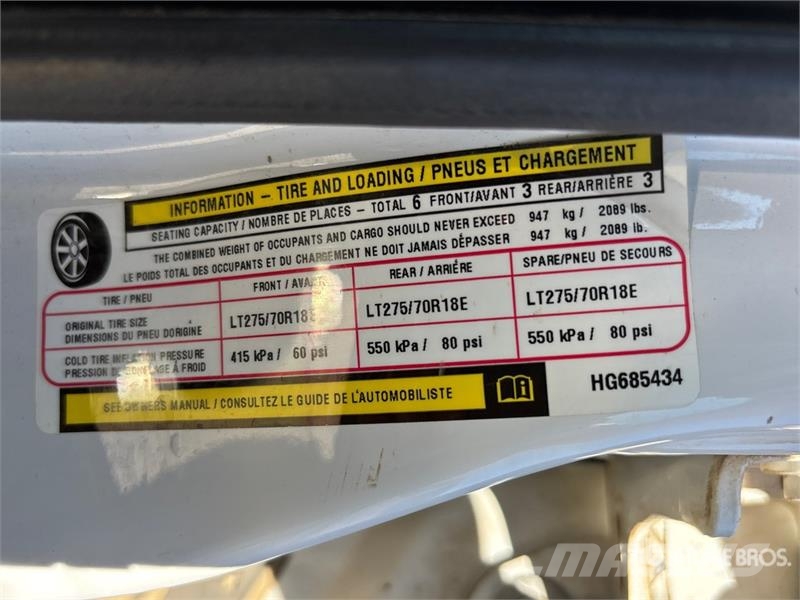 RAM 2500 SLT 4x4 Crew Cab Pickup Andere Transporter