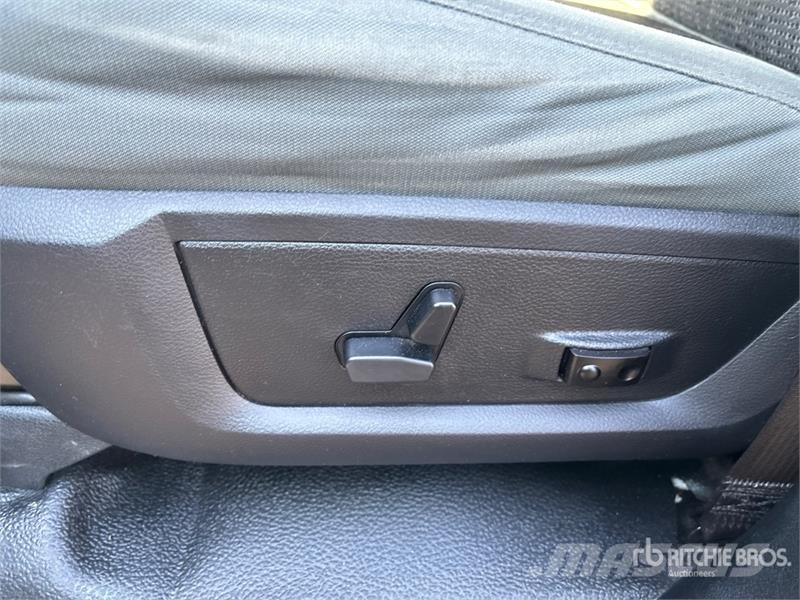 RAM 2500 SLT 4x4 Crew Cab Pickup Furgoni altro