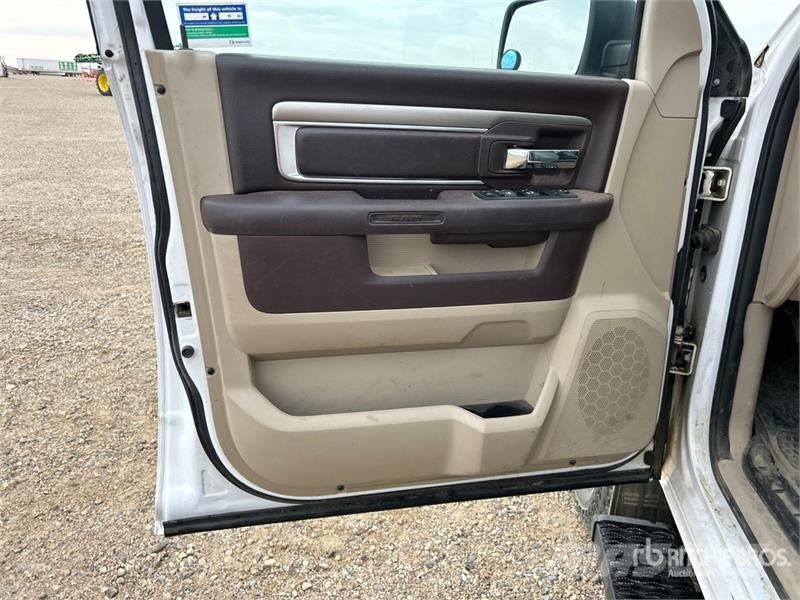 RAM 2500 SLT 4x4 Crew Cab Pickup Furgoni altro