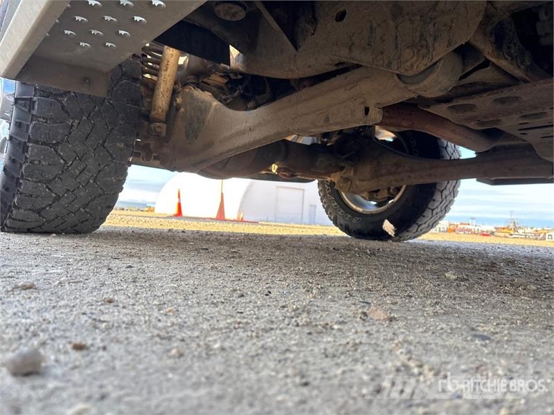 RAM 2500 SLT 4x4 Crew Cab Pickup Furgoni altro