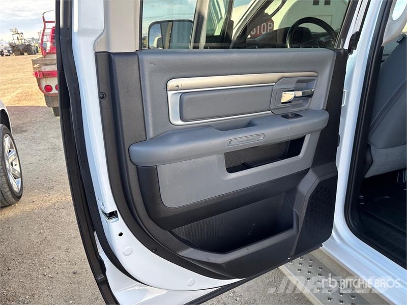RAM 2500 SLT 4x4 Crew Cab Pickup Furgoni altro
