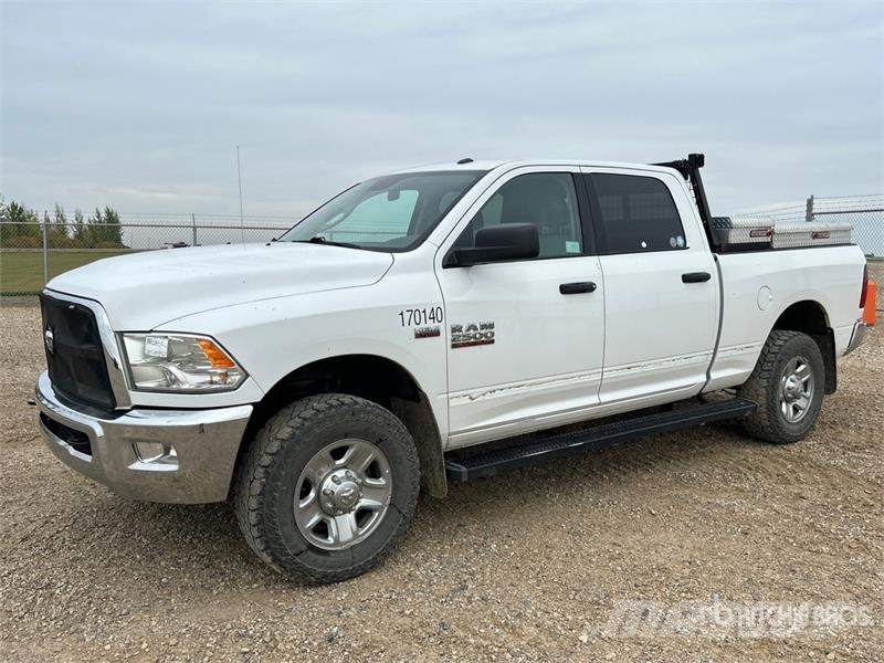 RAM 2500 SLT 4x4 Crew Cab Pickup Furgoni altro
