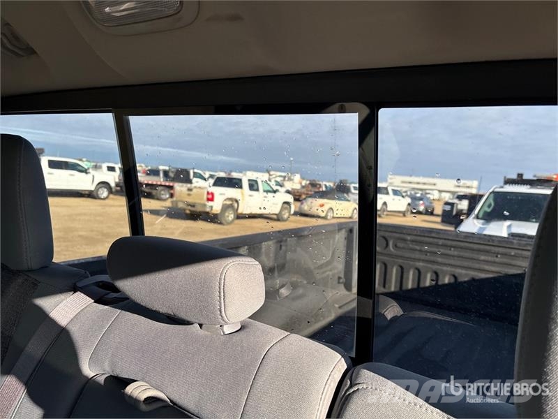 RAM 2500 SLT 4x4 Crew Cab Pickup Furgoni altro