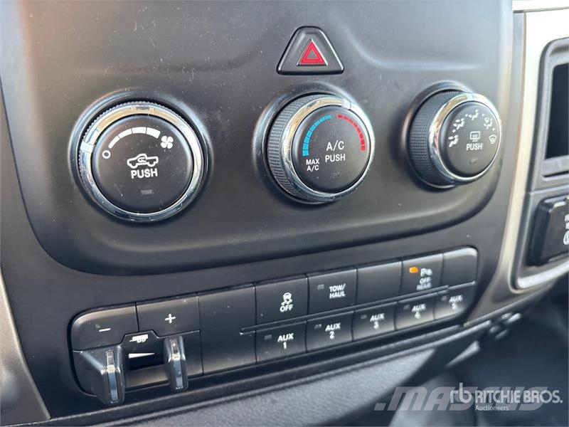 RAM 2500 SLT 4x4 Crew Cab Pickup Furgoni altro