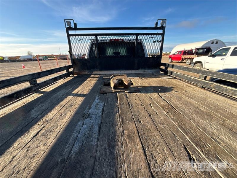 RAM 3500 Pritschenwagen/Pritschenwagen mit Seitenklappe