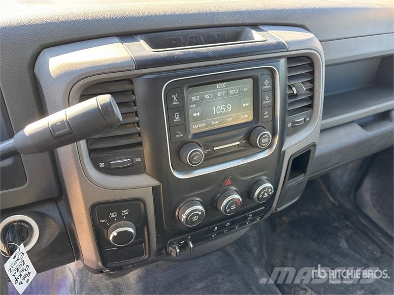 RAM 3500 4x4 Crew Cab Pickup Прочие фургоны