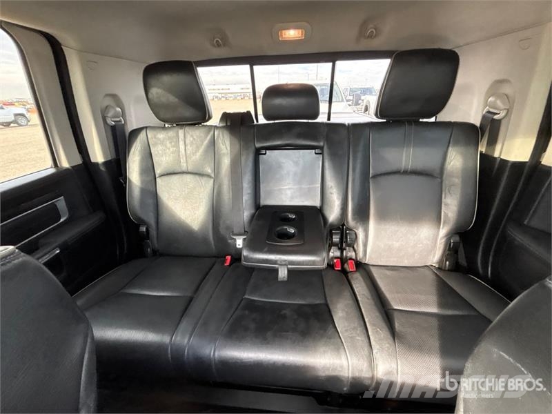RAM 3500 4x4 Crew Cab Pickup Inne