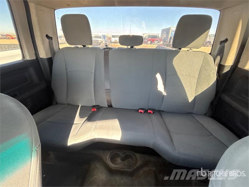 RAM 3500 4x4 Crew Cab Pickup Прочие фургоны