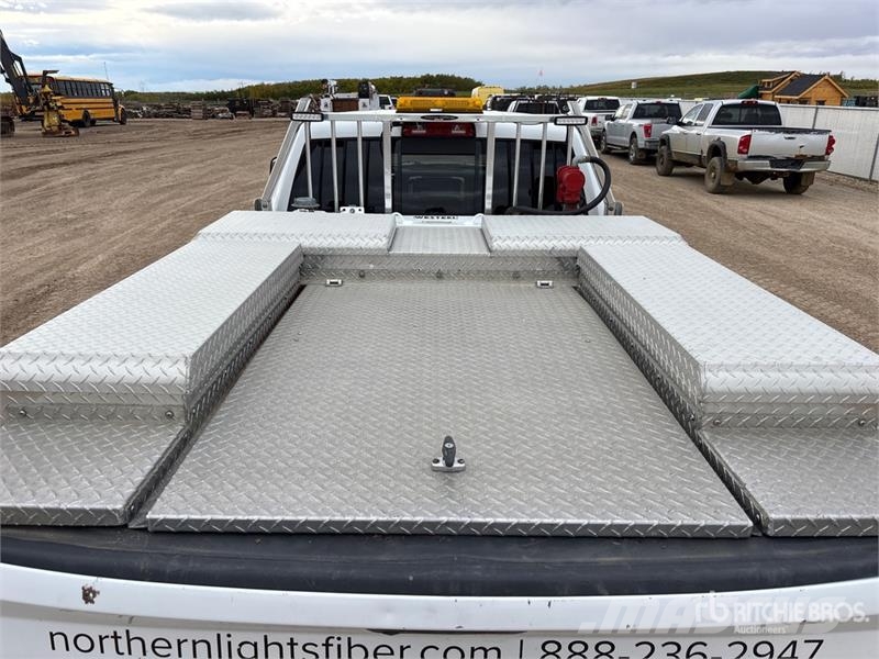 RAM 3500 4x4 Crew Cab Pickup Diger