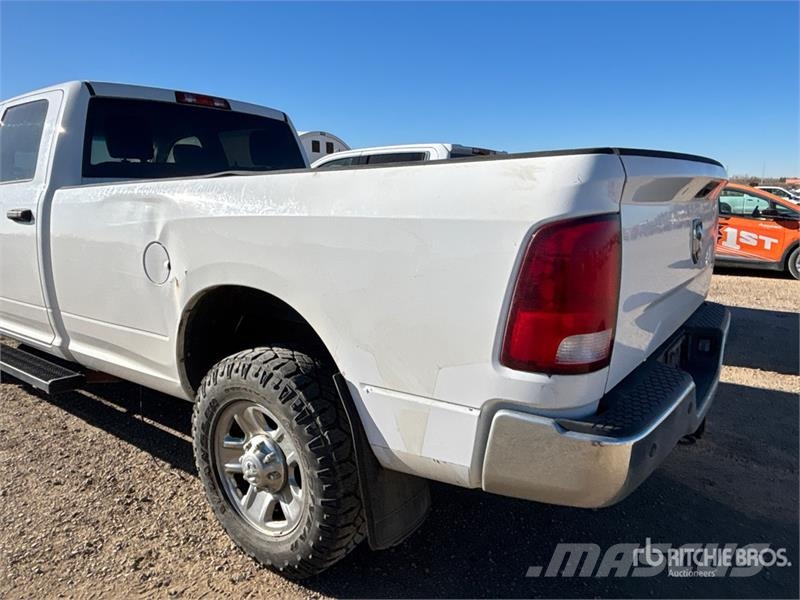 RAM 3500 4x4 Crew Cab Pickup Прочие фургоны
