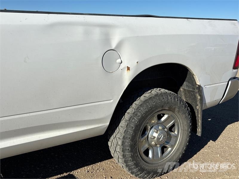 RAM 3500 4x4 Crew Cab Pickup Прочие фургоны