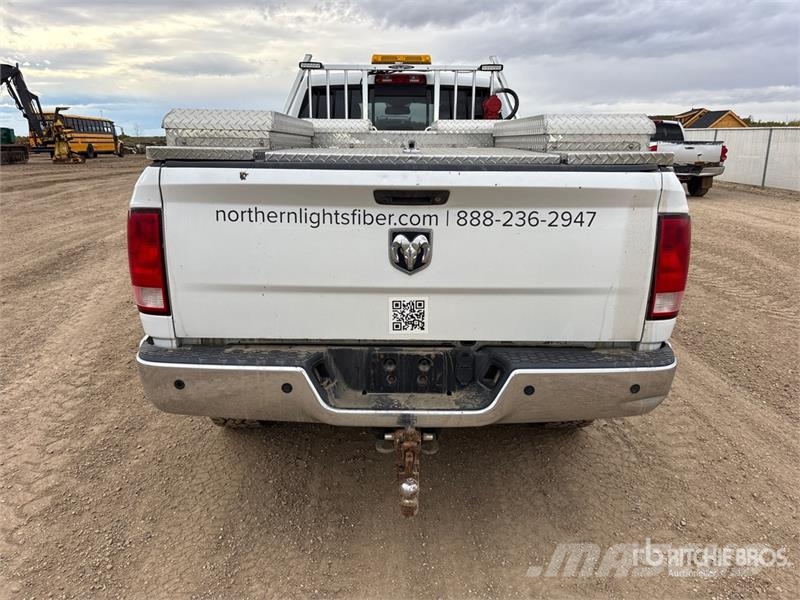 RAM 3500 4x4 Crew Cab Pickup Diger