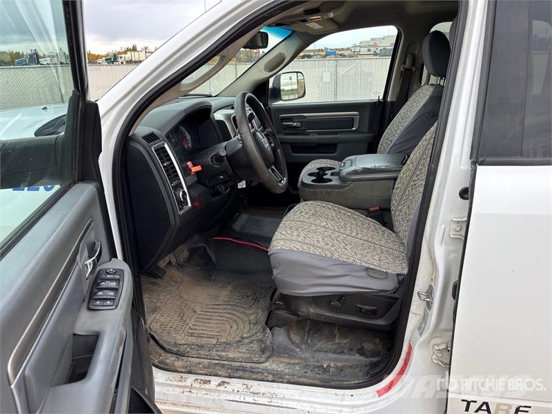 RAM 3500 4x4 Crew Cab Pickup Diger