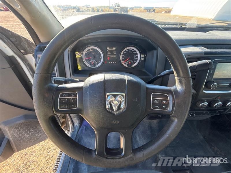 RAM 3500 4x4 Crew Cab Pickup Прочие фургоны