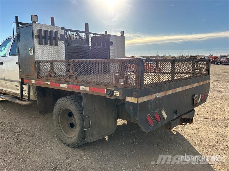 RAM 3500 4x4 Crew Cab Flatbed Truck Flatbed / Dropside trucks
