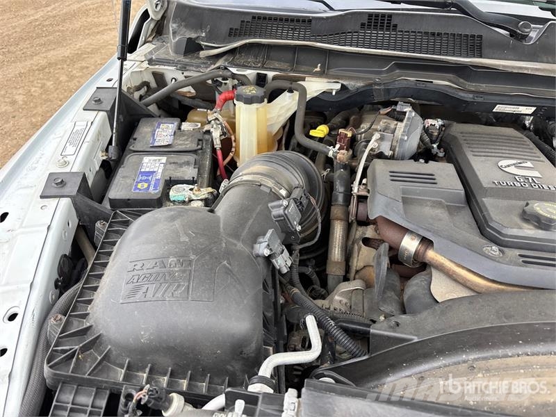 RAM 3500 4x4 Crew Cab Pickup Diger
