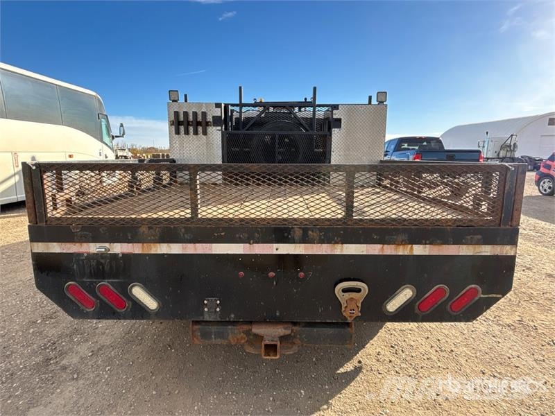 RAM 3500 4x4 Crew Cab Flatbed Truck Flatbed / Dropside trucks