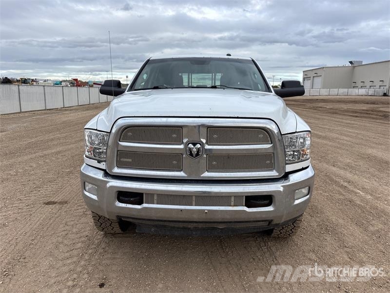 RAM 3500 4x4 Crew Cab Pickup Diger