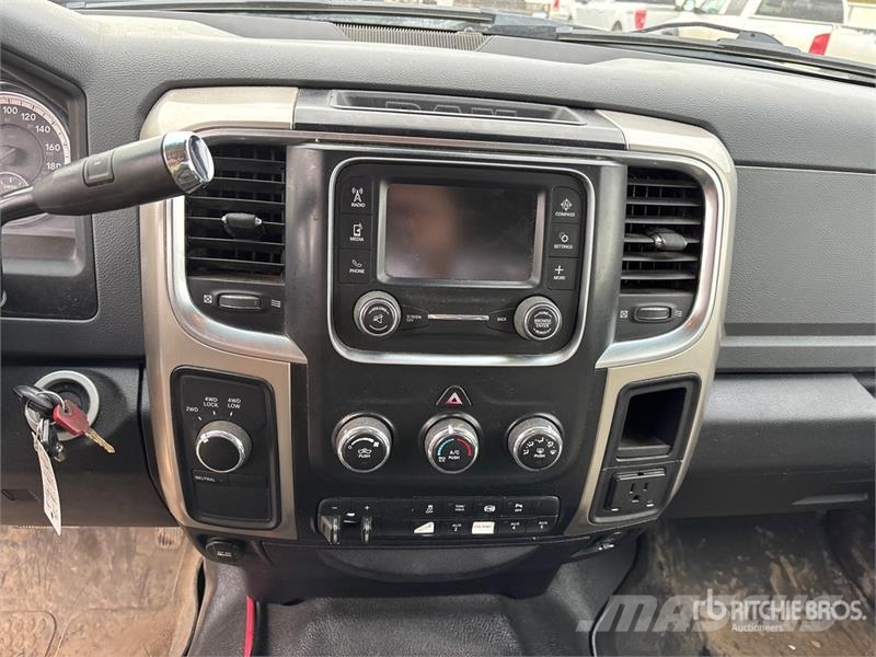 RAM 3500 4x4 Crew Cab Pickup Diger