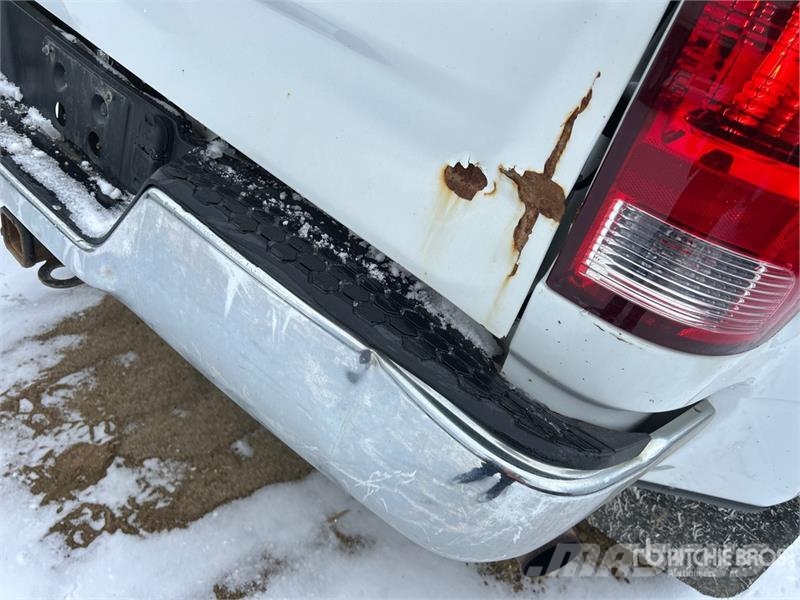 RAM 3500 4x4 Crew Cab Pickup Kita