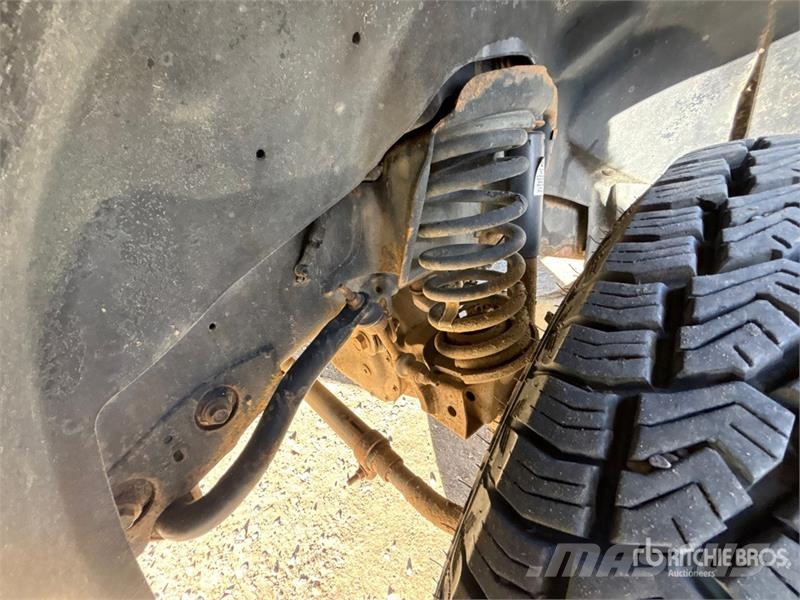 RAM 3500 4x4 Crew Cab Pickup Drugi
