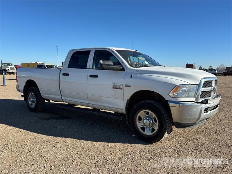 RAM 3500 4x4 Crew Cab Pickup Прочие фургоны