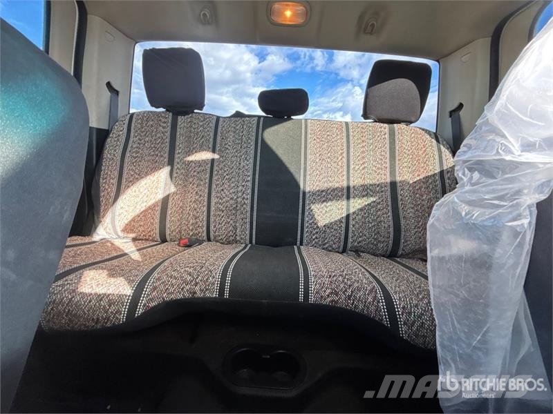 RAM 3500 4x4 Crew Cab Pickup Drugi