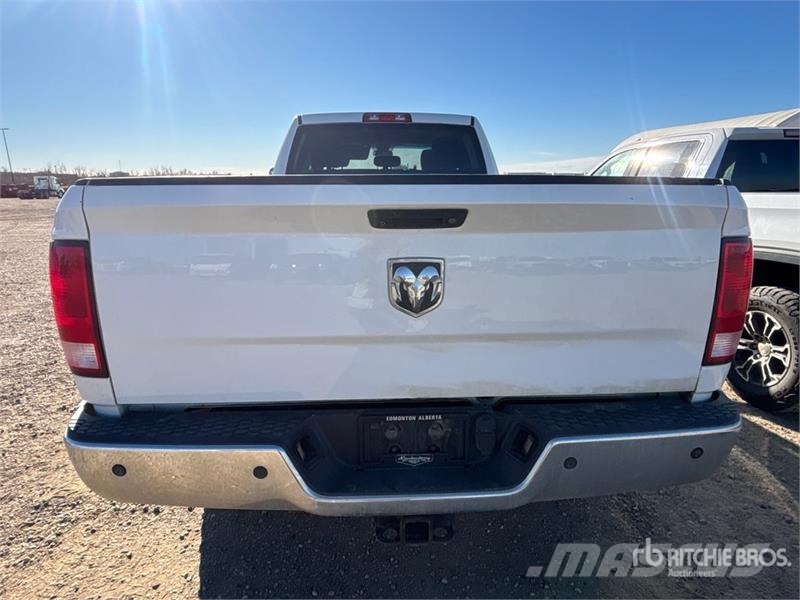 RAM 3500 4x4 Crew Cab Pickup Прочие фургоны