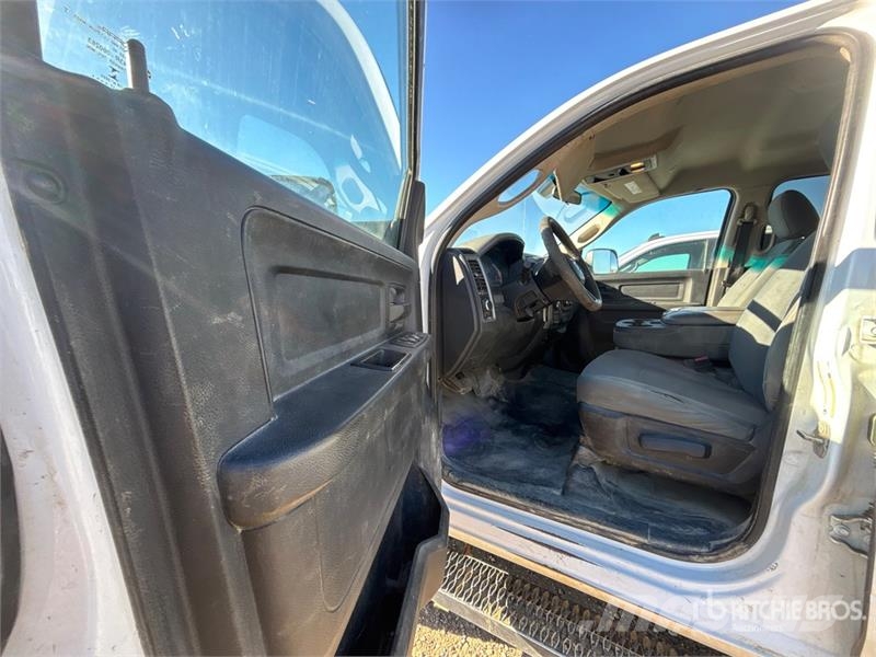 RAM 3500 4x4 Crew Cab Pickup Прочие фургоны