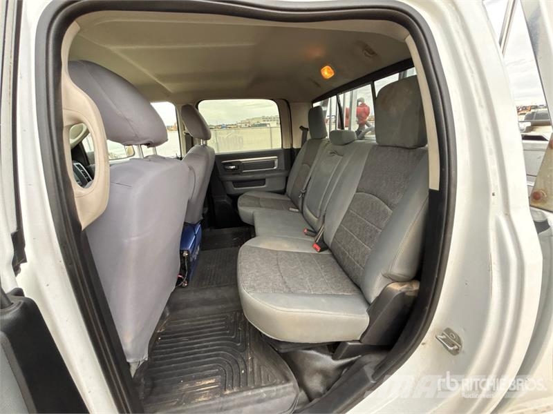 RAM 3500 4x4 Crew Cab Pickup Diger