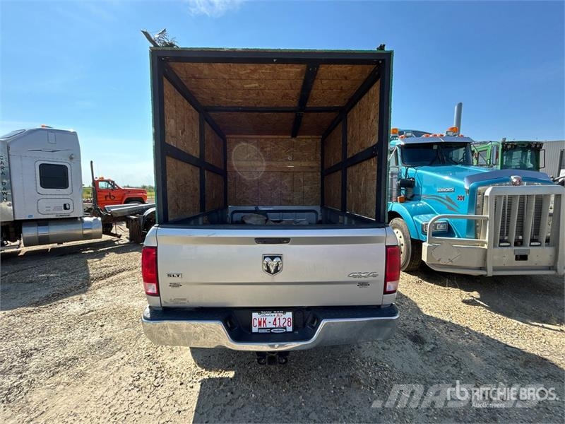 RAM 3500 4x4 Crew Cab Pickup Andre varebiler