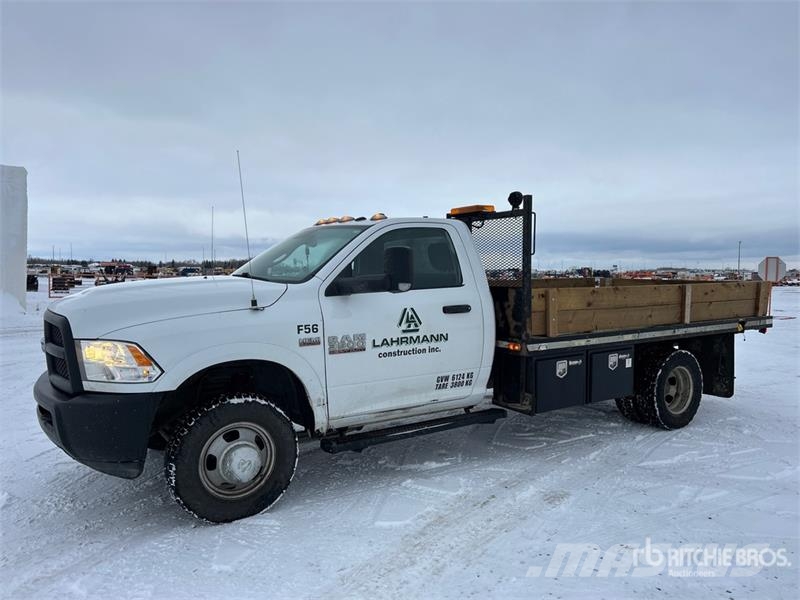 RAM 3500 4x4 Flatbed Truck Бордови