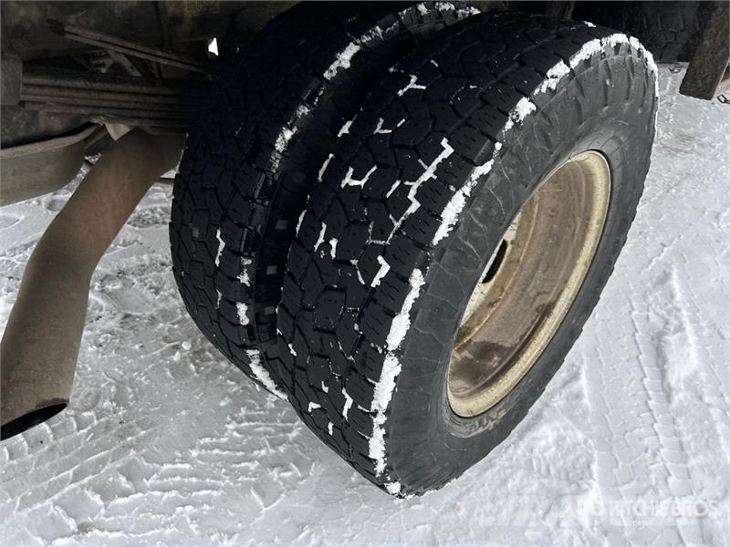 RAM 3500 4x4 Flatbed Truck Бордови