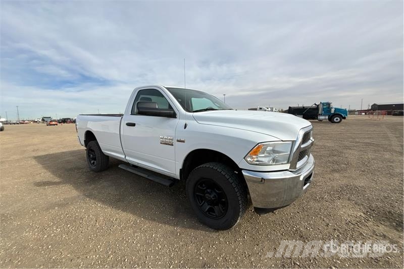 RAM 3500 4x4 Pickup Muu