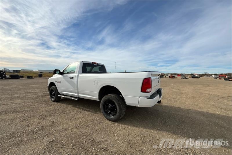 RAM 3500 4x4 Pickup Muu