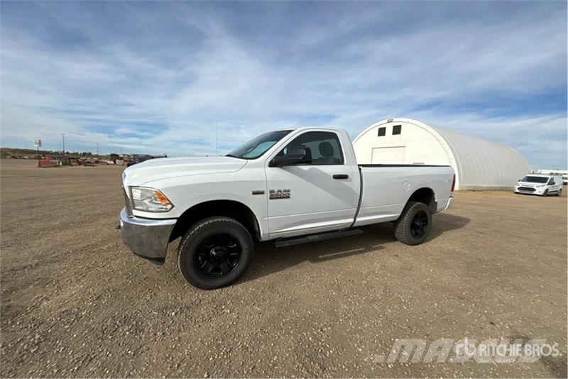 RAM 3500 4x4 Pickup Muu