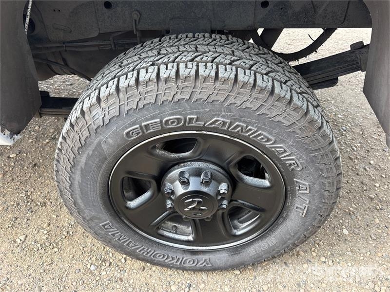 RAM 3500 4x4 Pickup Muu