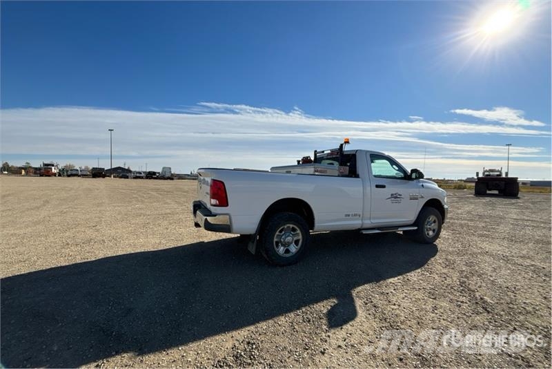 RAM 3500 4x4 Pickup Ostalo