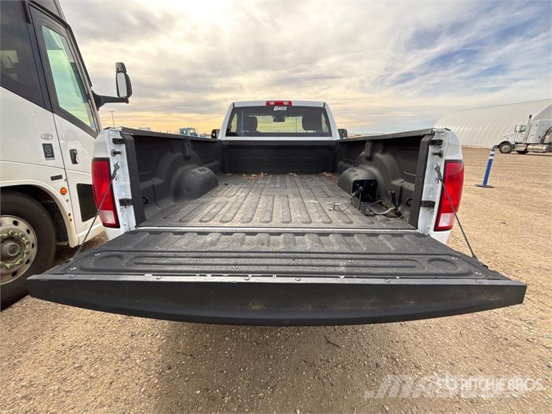 RAM 3500 4x4 Pickup Muu