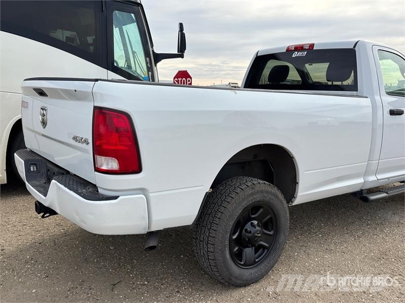 RAM 3500 4x4 Pickup Muu