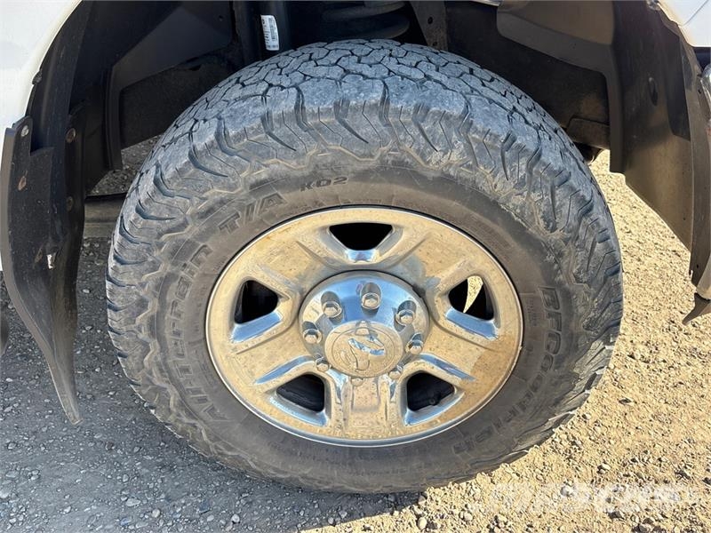 RAM 3500 4x4 Pickup Ostalo