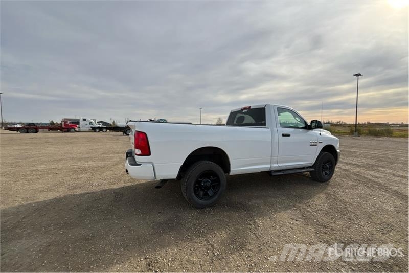 RAM 3500 4x4 Pickup Muu