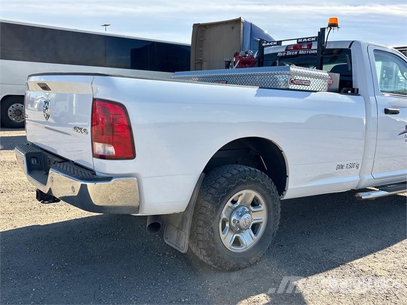 RAM 3500 4x4 Pickup Ostalo