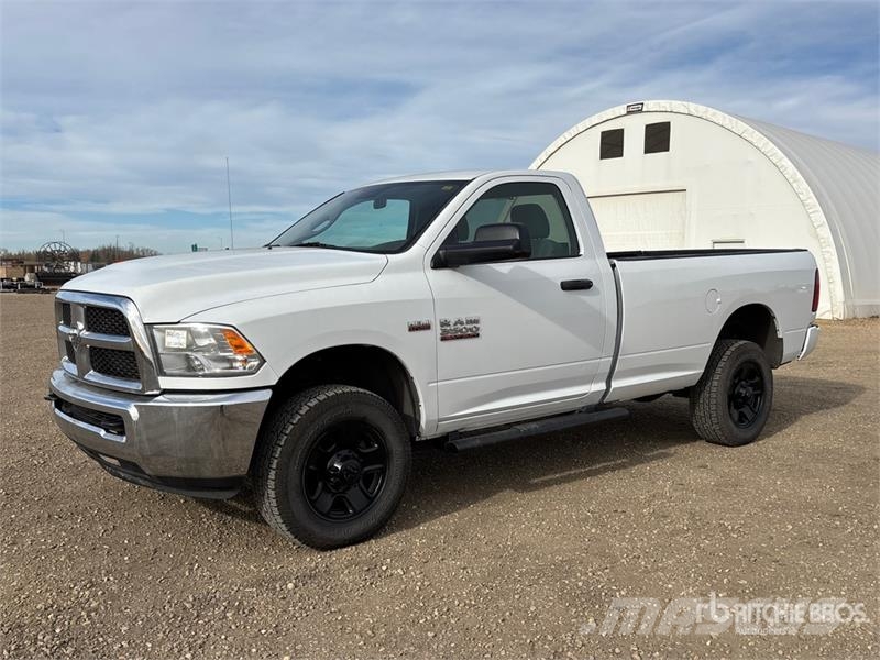 RAM 3500 4x4 Pickup Muu