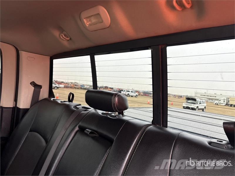 RAM 3500 Laramie 4x4 Crew Cab Pickup Autre fourgon / utilitaire