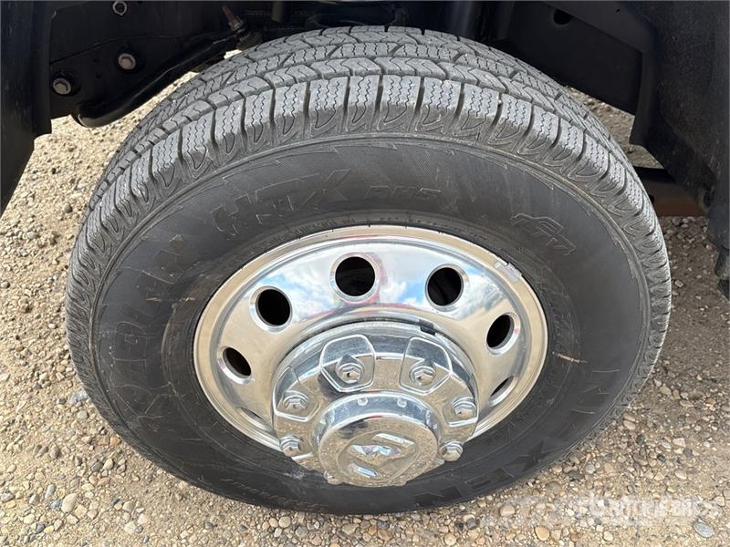 RAM 3500 Laramie 4x4 Crew Cab Pickup Інше