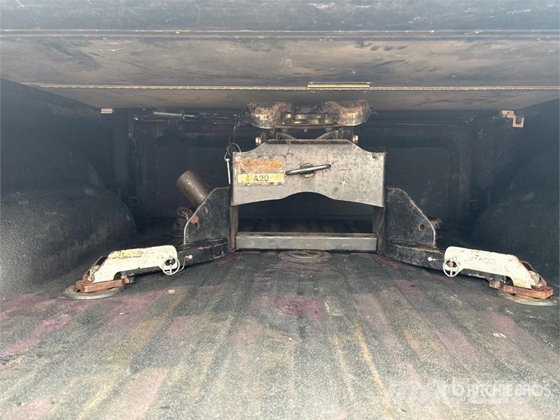 RAM 3500 Laramie 4x4 Crew Cab Pickup Autre fourgon / utilitaire