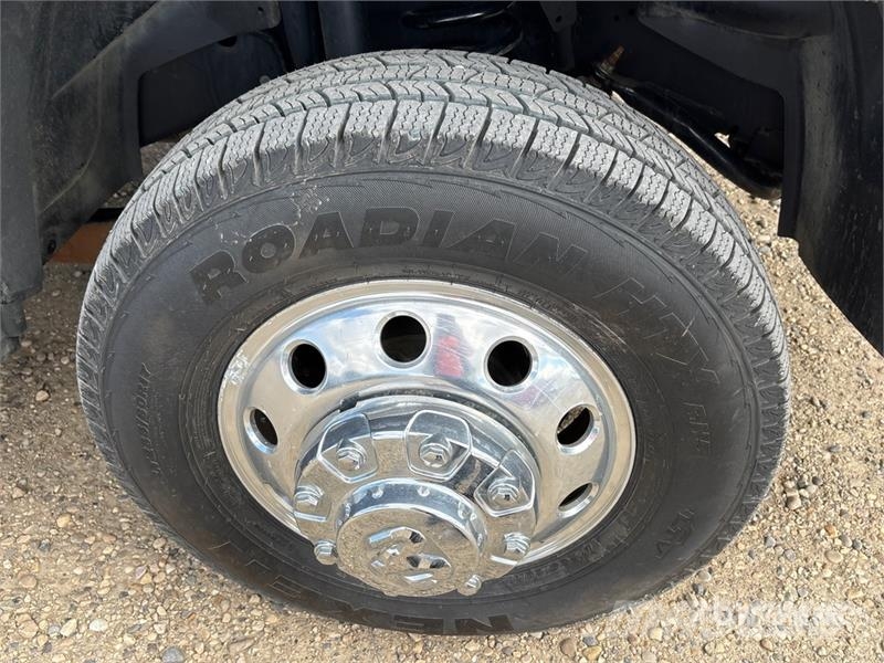 RAM 3500 Laramie 4x4 Crew Cab Pickup Інше