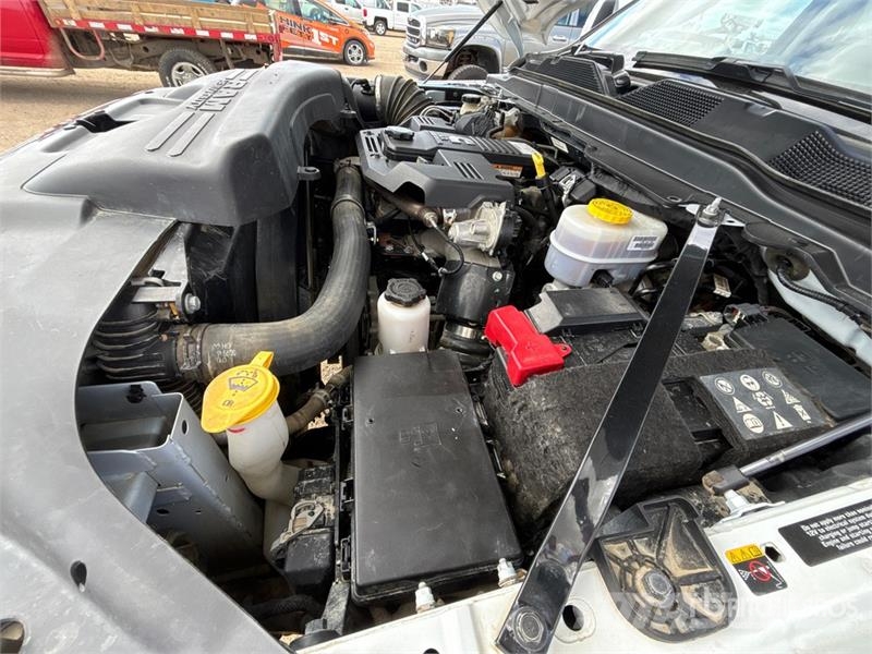 RAM 3500 Laramie 4x4 Crew Cab Pickup Інше
